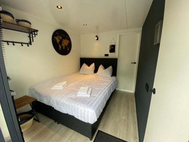 Houseboat Met Dakterras Mookerplas Middelaar Exteriör bild